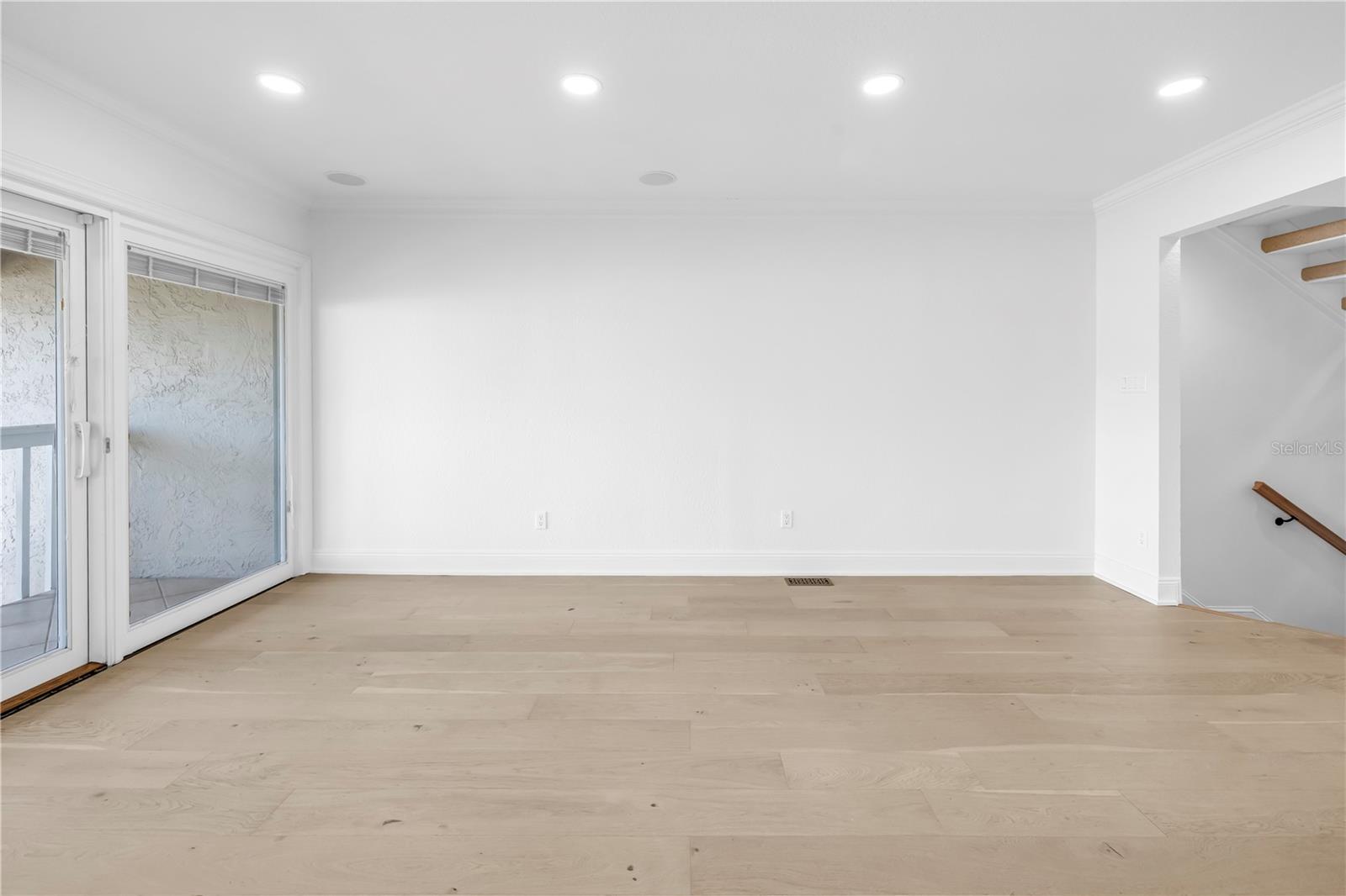 Image 11 of 69 For 1355 Pinellas Bayway S 23