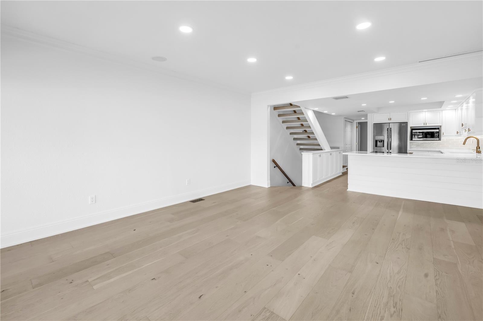 Image 12 of 69 For 1355 Pinellas Bayway S 23