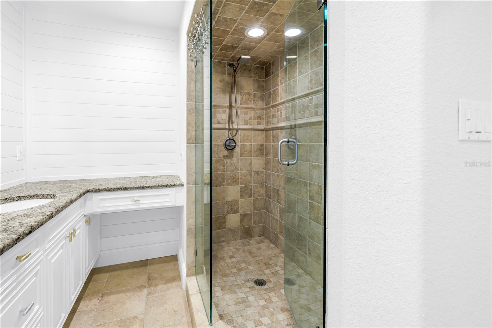 Image 16 of 69 For 1355 Pinellas Bayway S 23