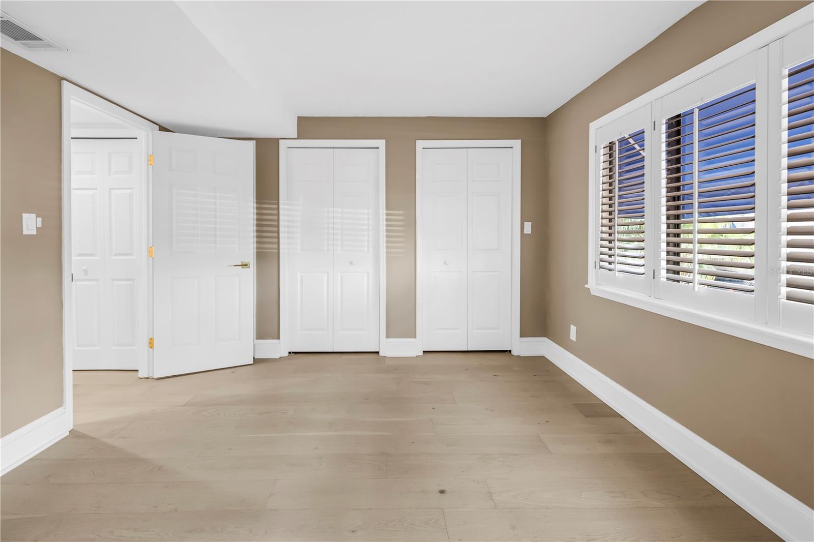 Image 21 of 69 For 1355 Pinellas Bayway S 23