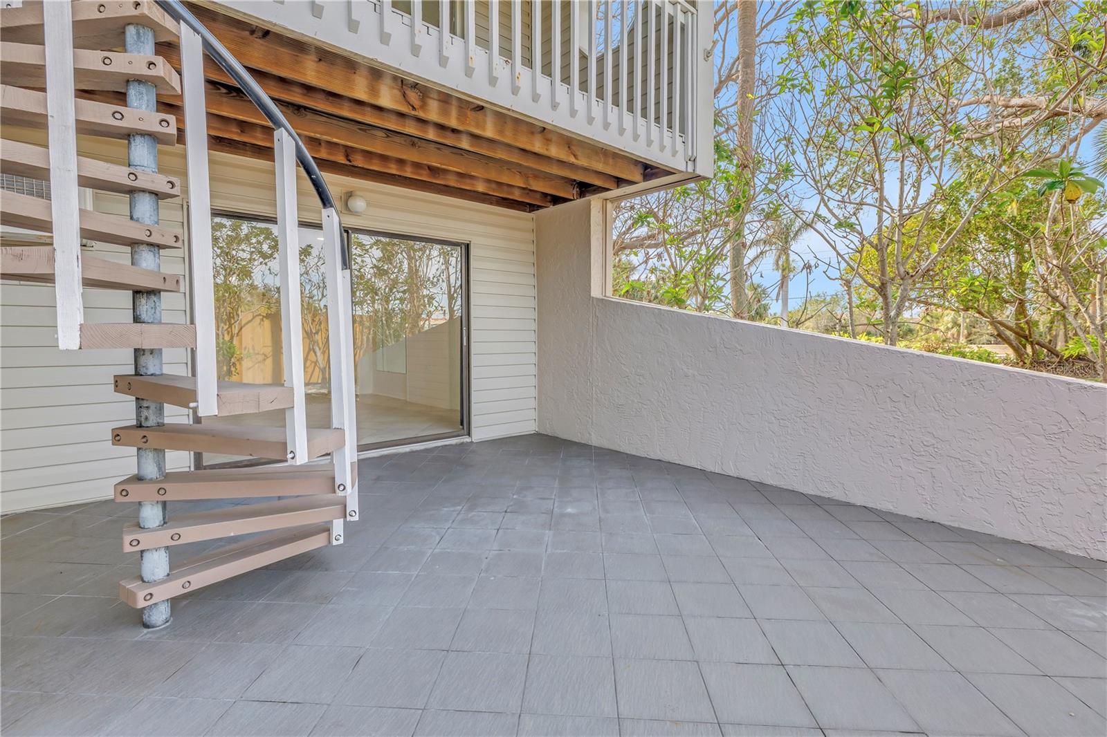 Image 27 of 69 For 1355 Pinellas Bayway S 23