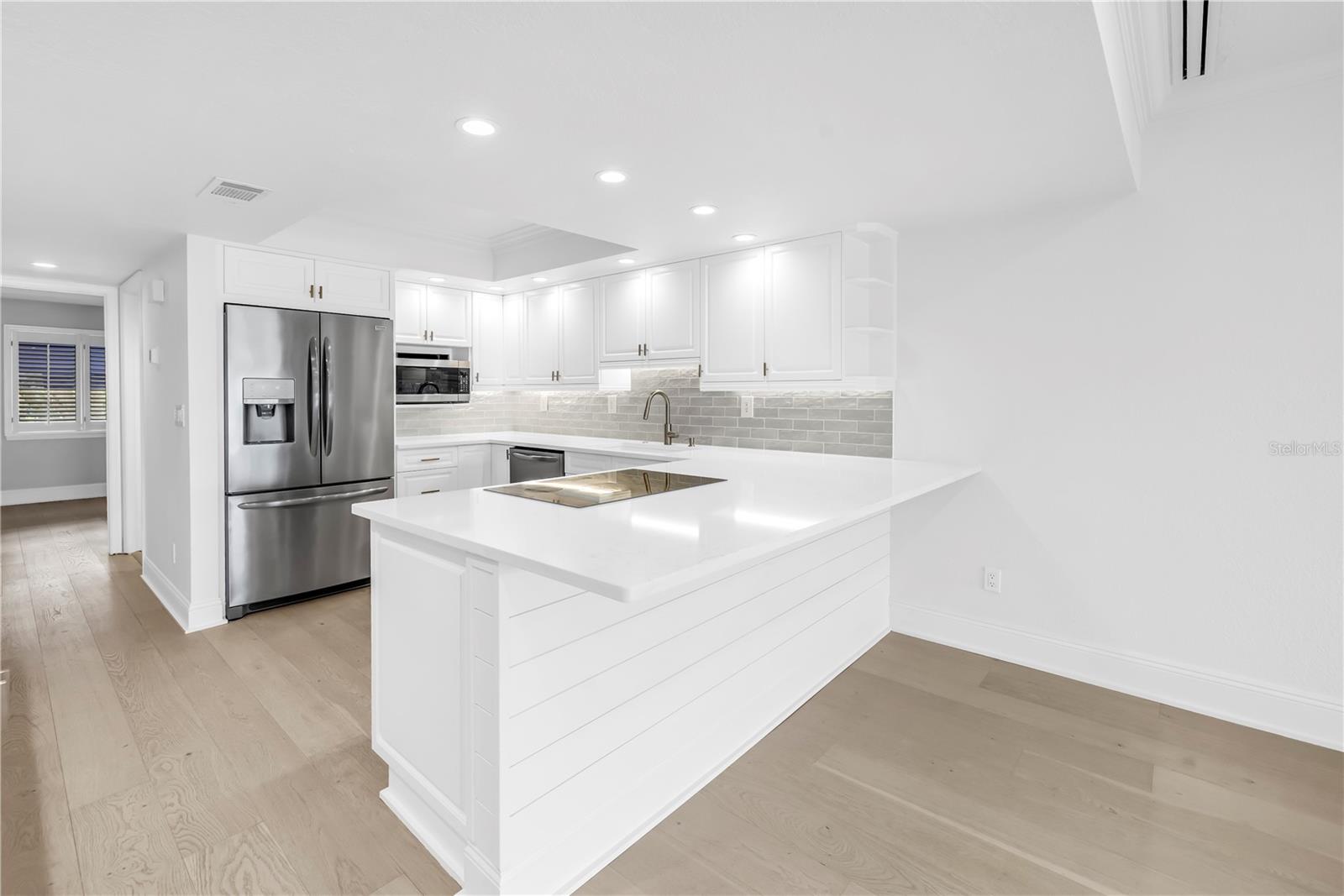 Image 3 of 69 For 1355 Pinellas Bayway S 23