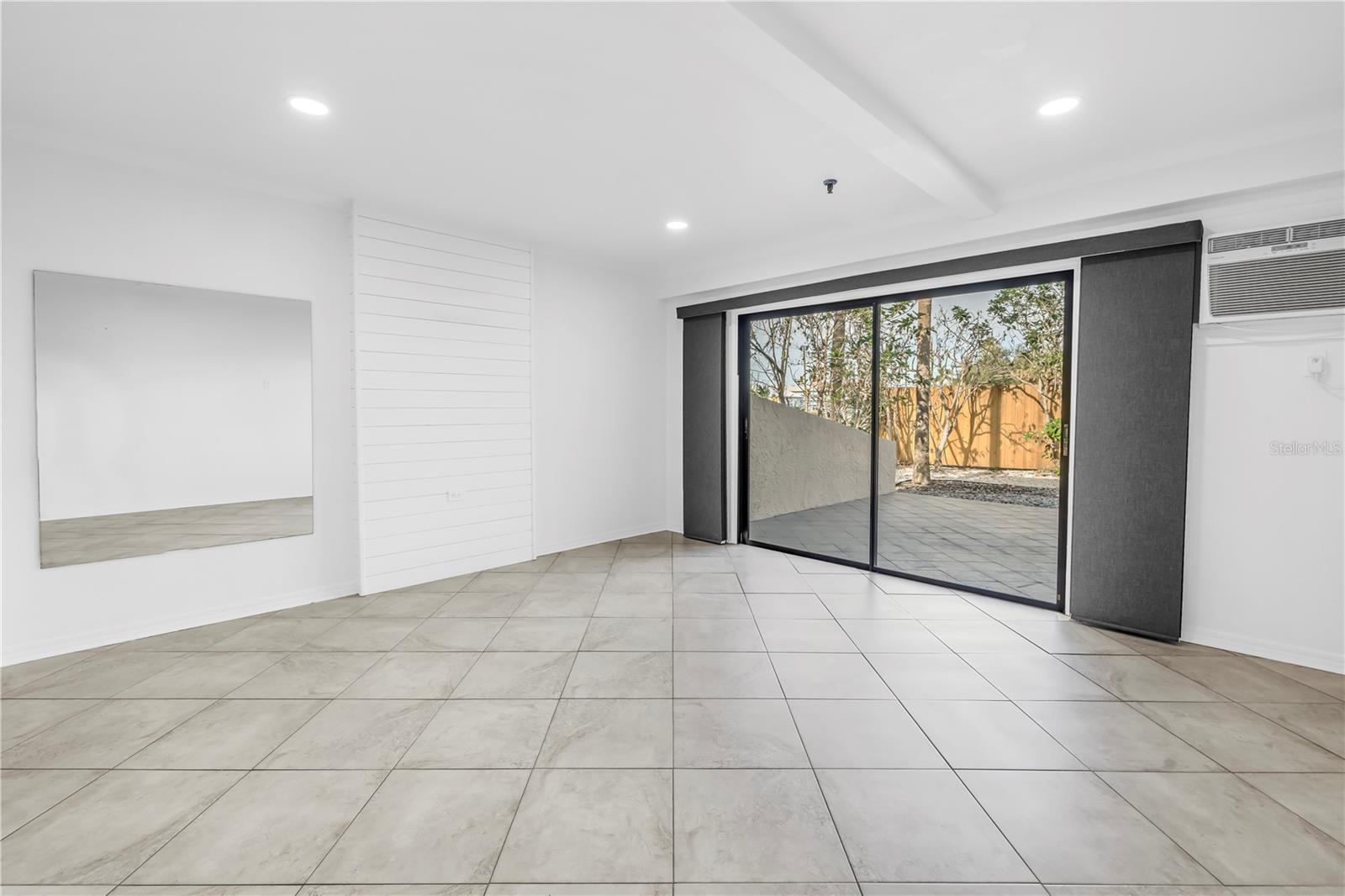 Image 34 of 69 For 1355 Pinellas Bayway S 23