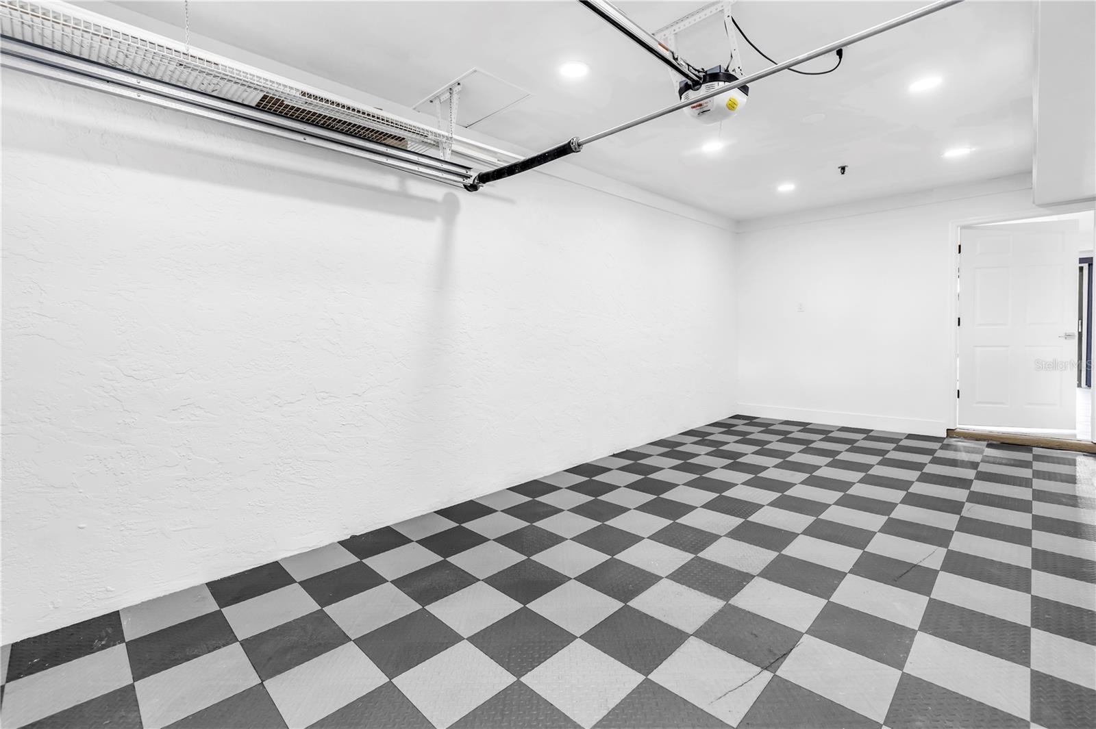 Image 39 of 69 For 1355 Pinellas Bayway S 23