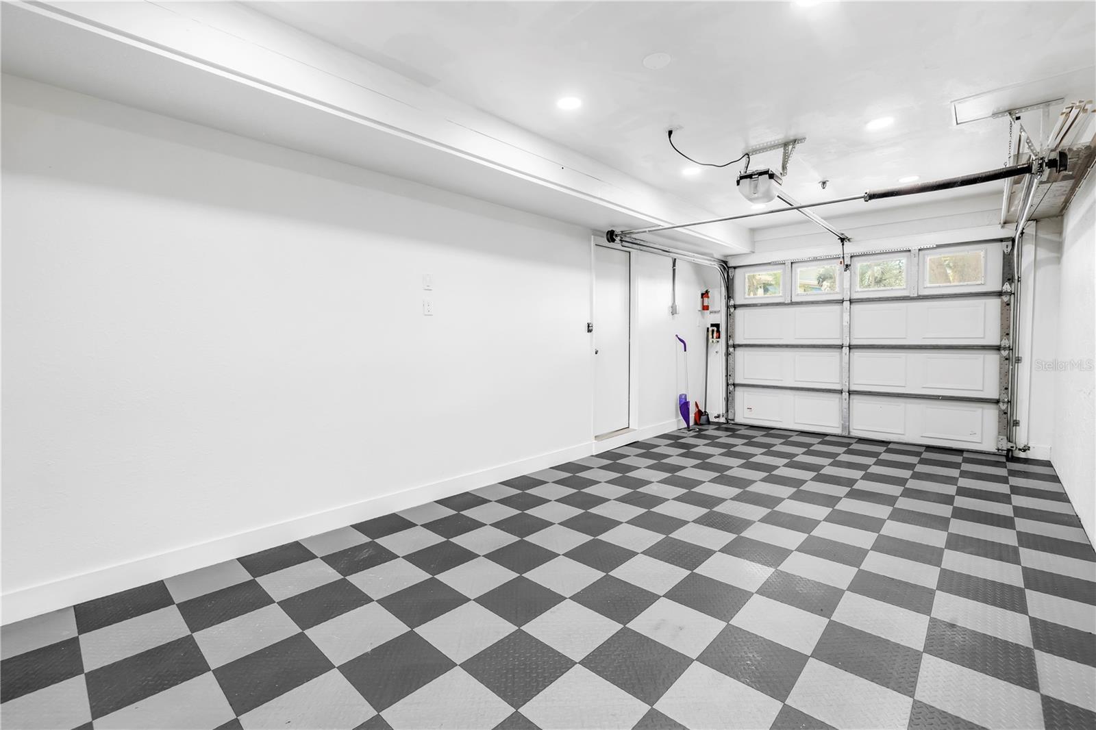 Image 40 of 69 For 1355 Pinellas Bayway S 23