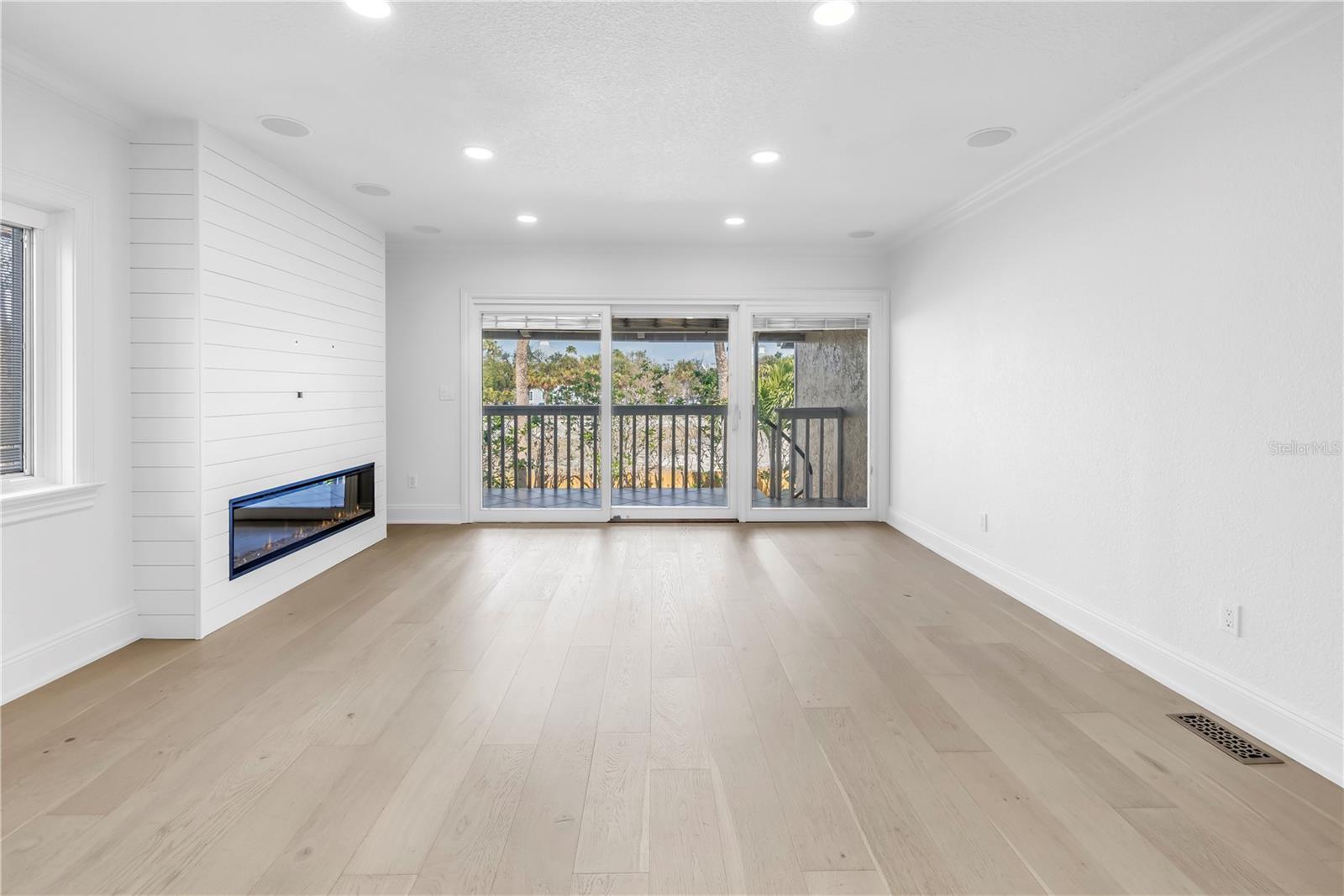 Image 9 of 69 For 1355 Pinellas Bayway S 23