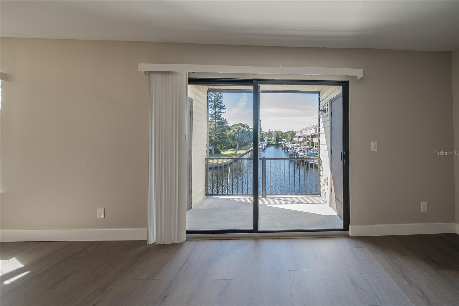 Image 18 of 44 For 372 Moorings Cove Drive 372