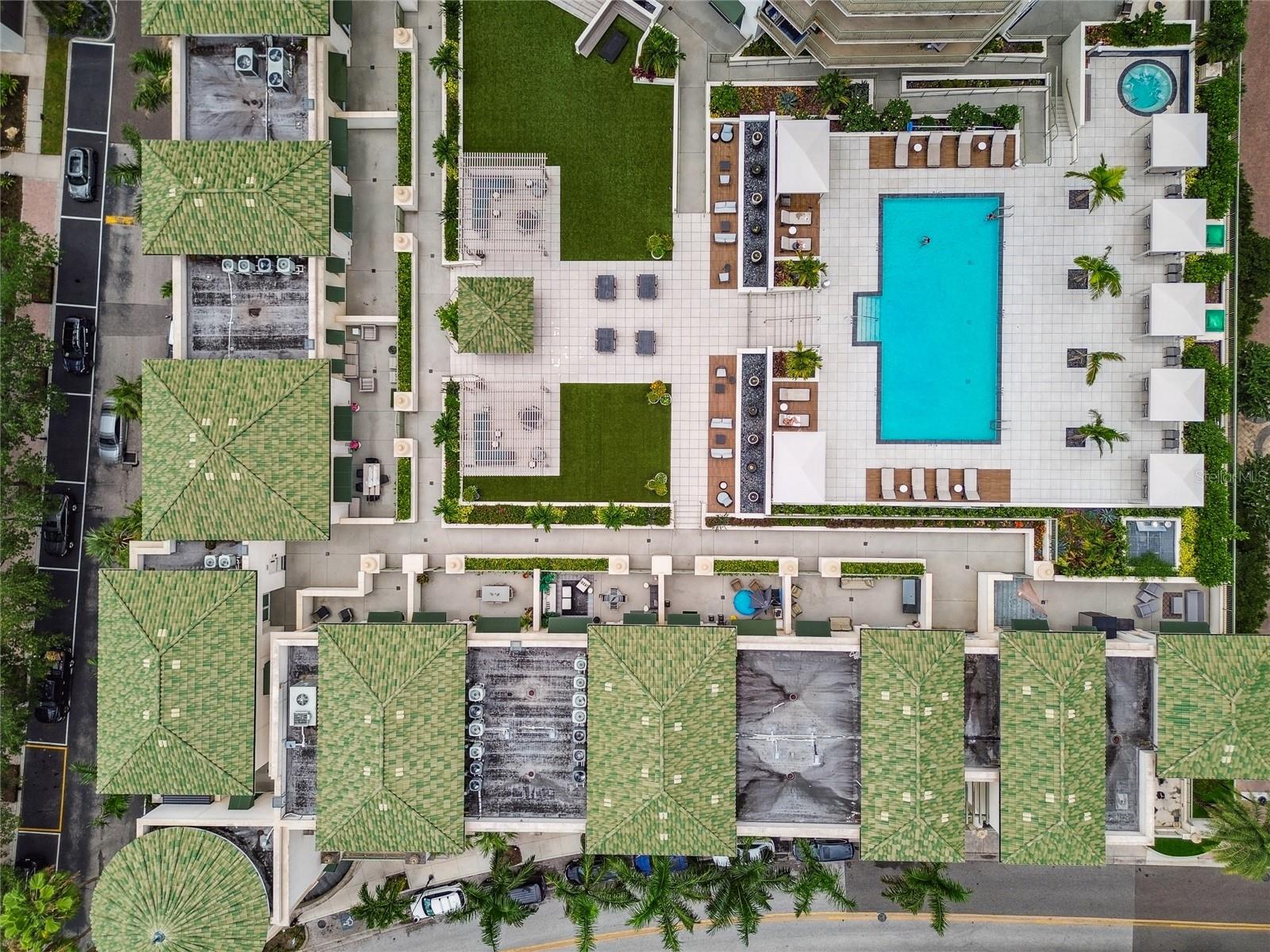 Image 15 of 33 For 450 Knights Run Avenue 411