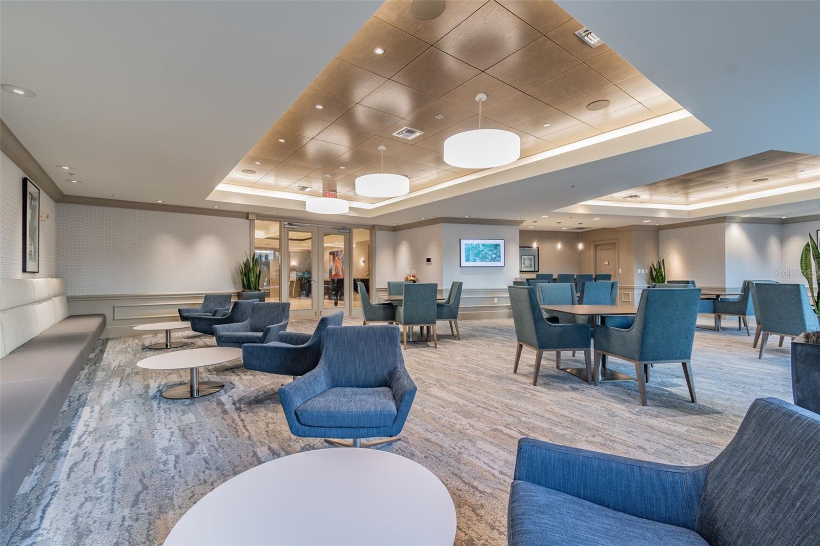 Image 28 of 33 For 450 Knights Run Avenue 411