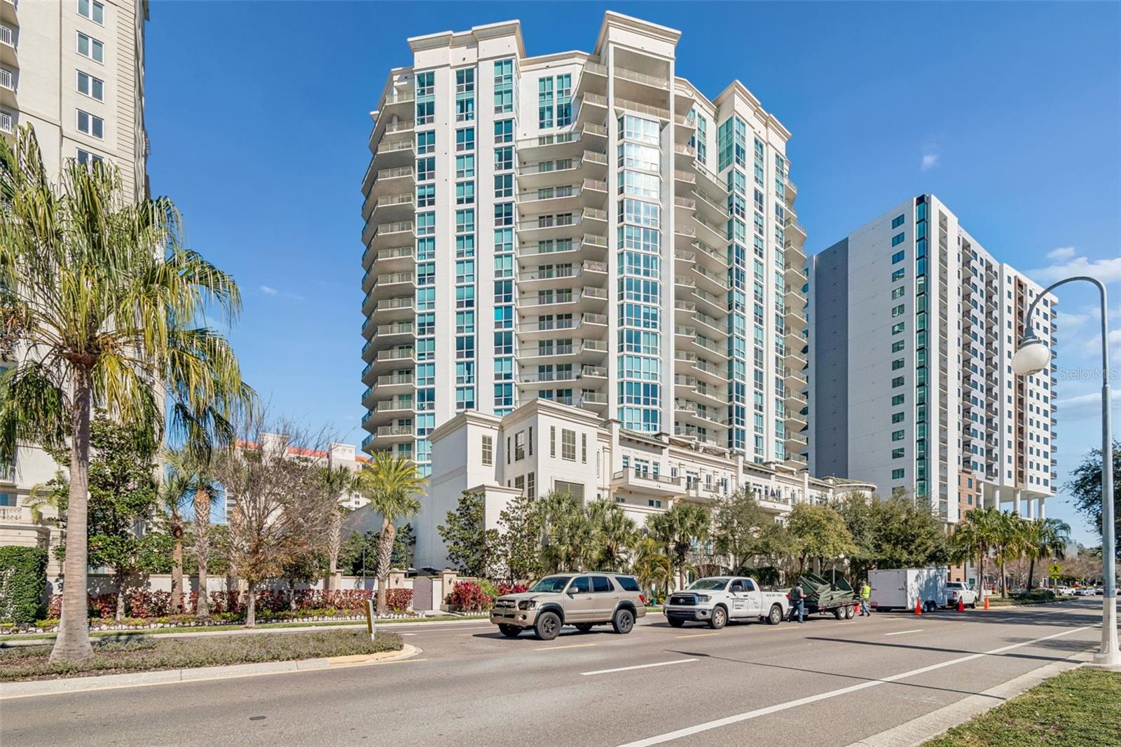 Image 31 of 33 For 450 Knights Run Avenue 411