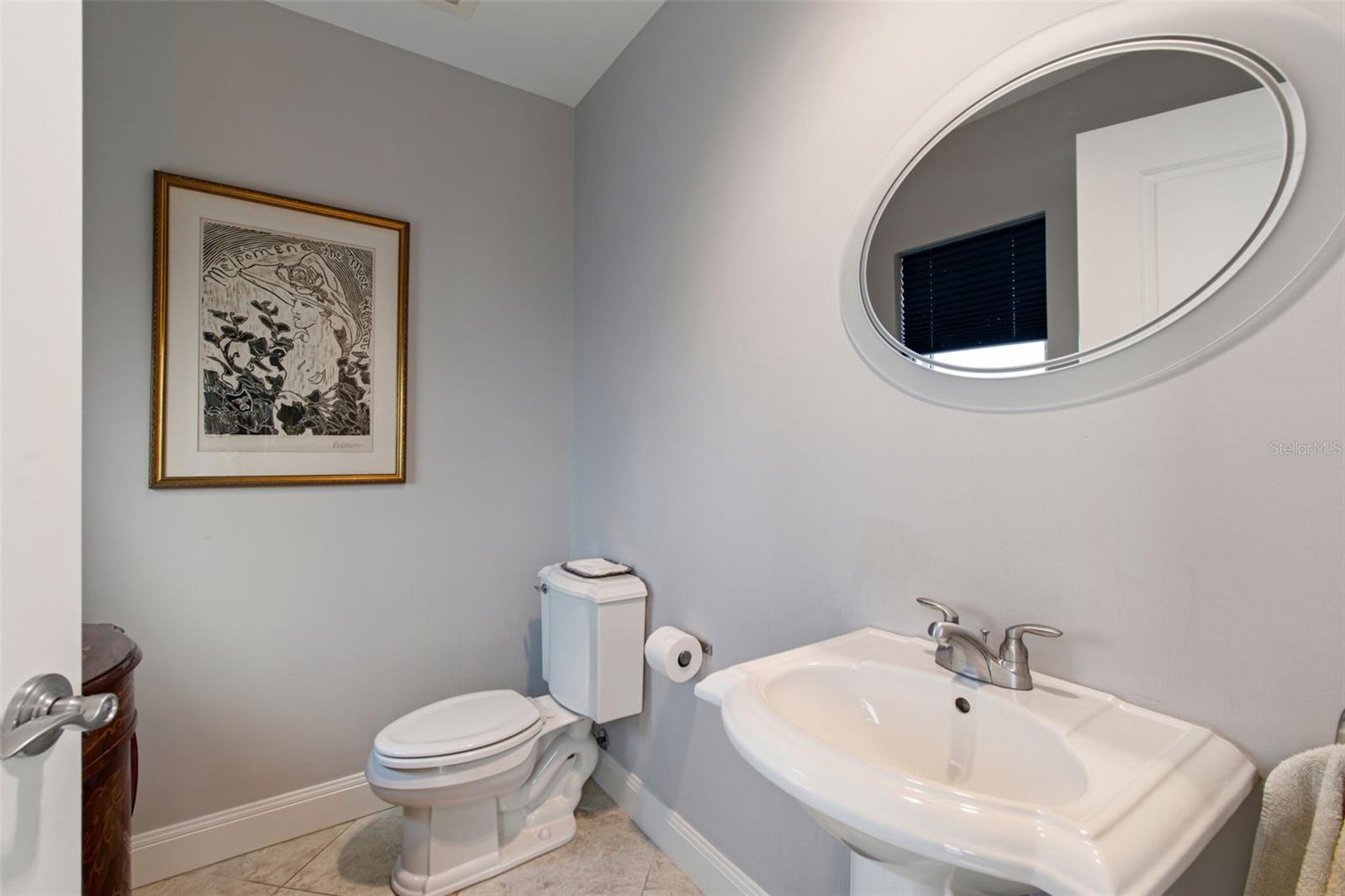 Image 7 of 33 For 450 Knights Run Avenue 411