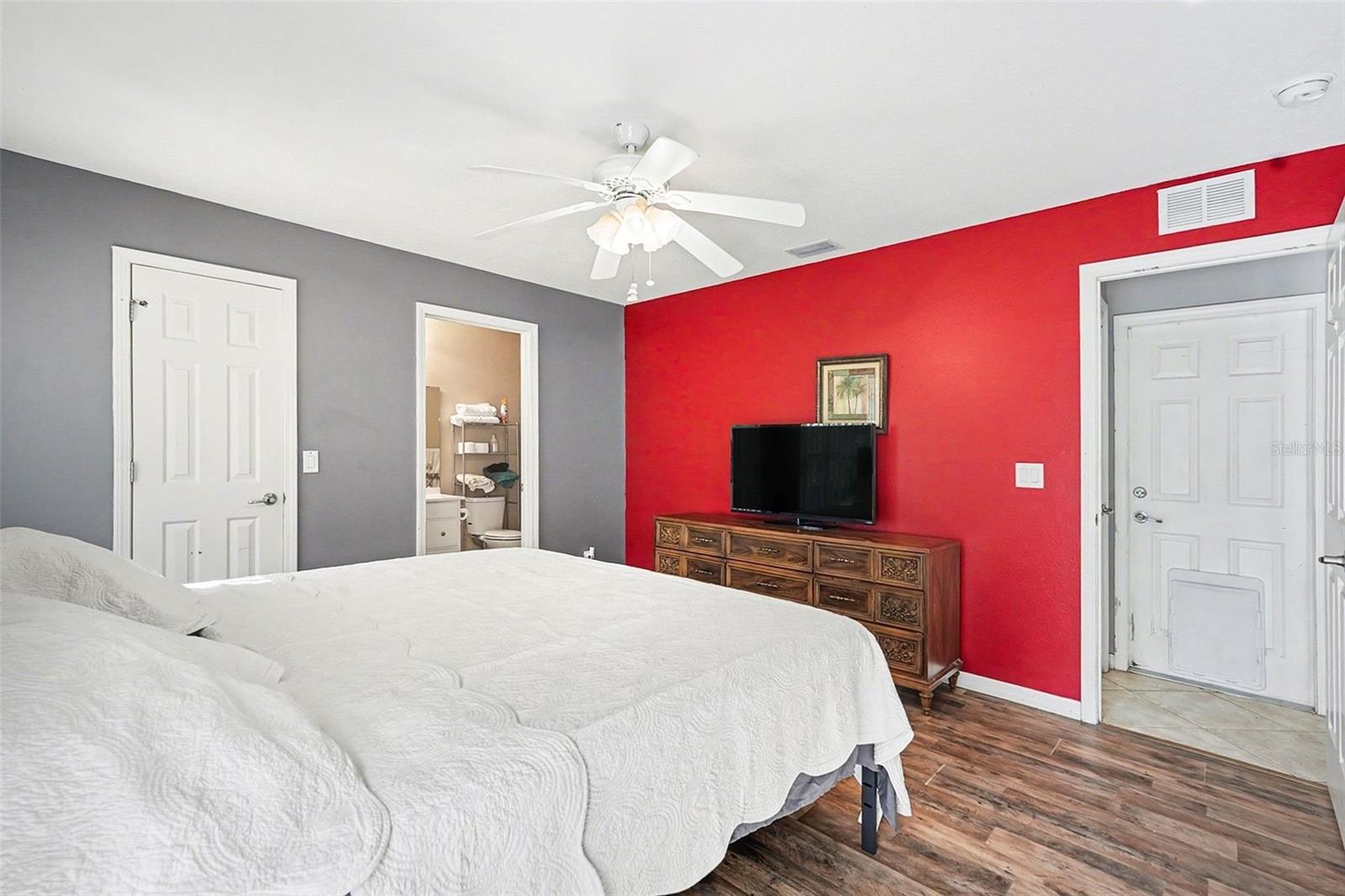 Image 16 of 30 For 3220 Rogers Street