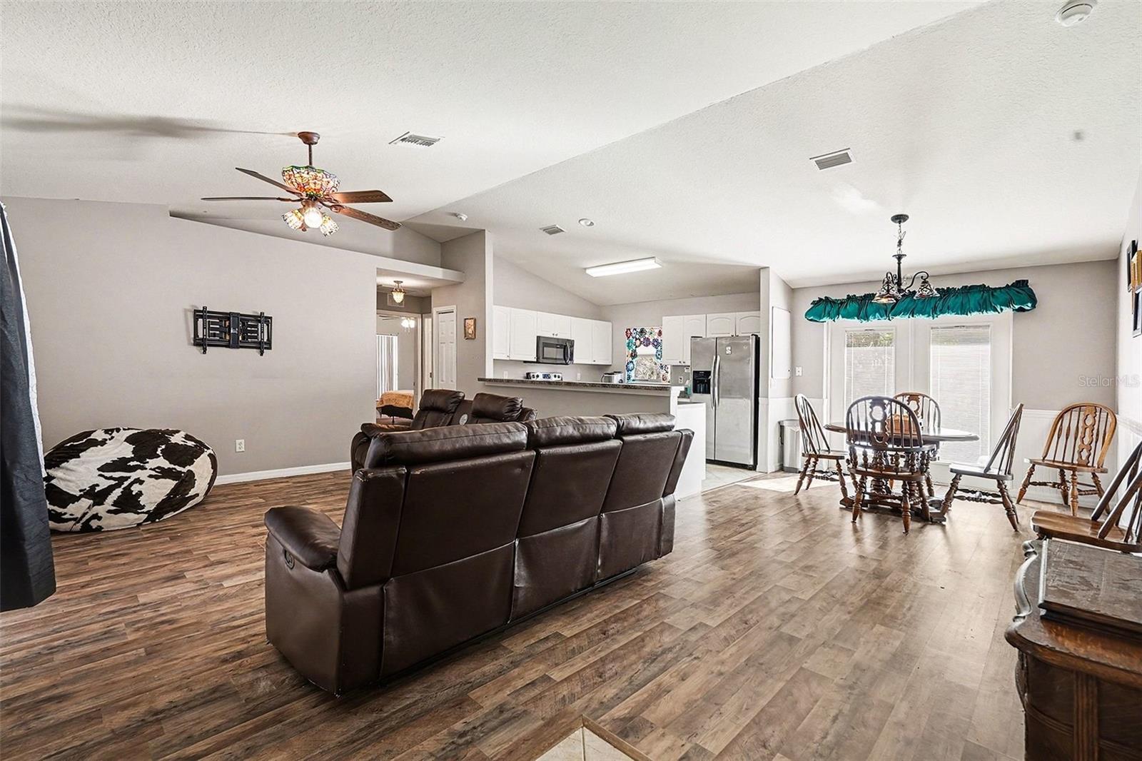 Image 5 of 30 For 3220 Rogers Street