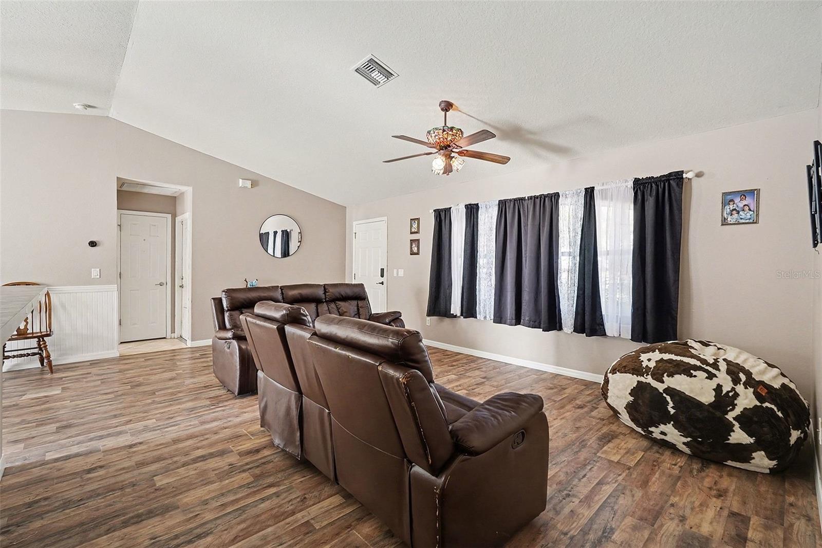 Image 6 of 30 For 3220 Rogers Street