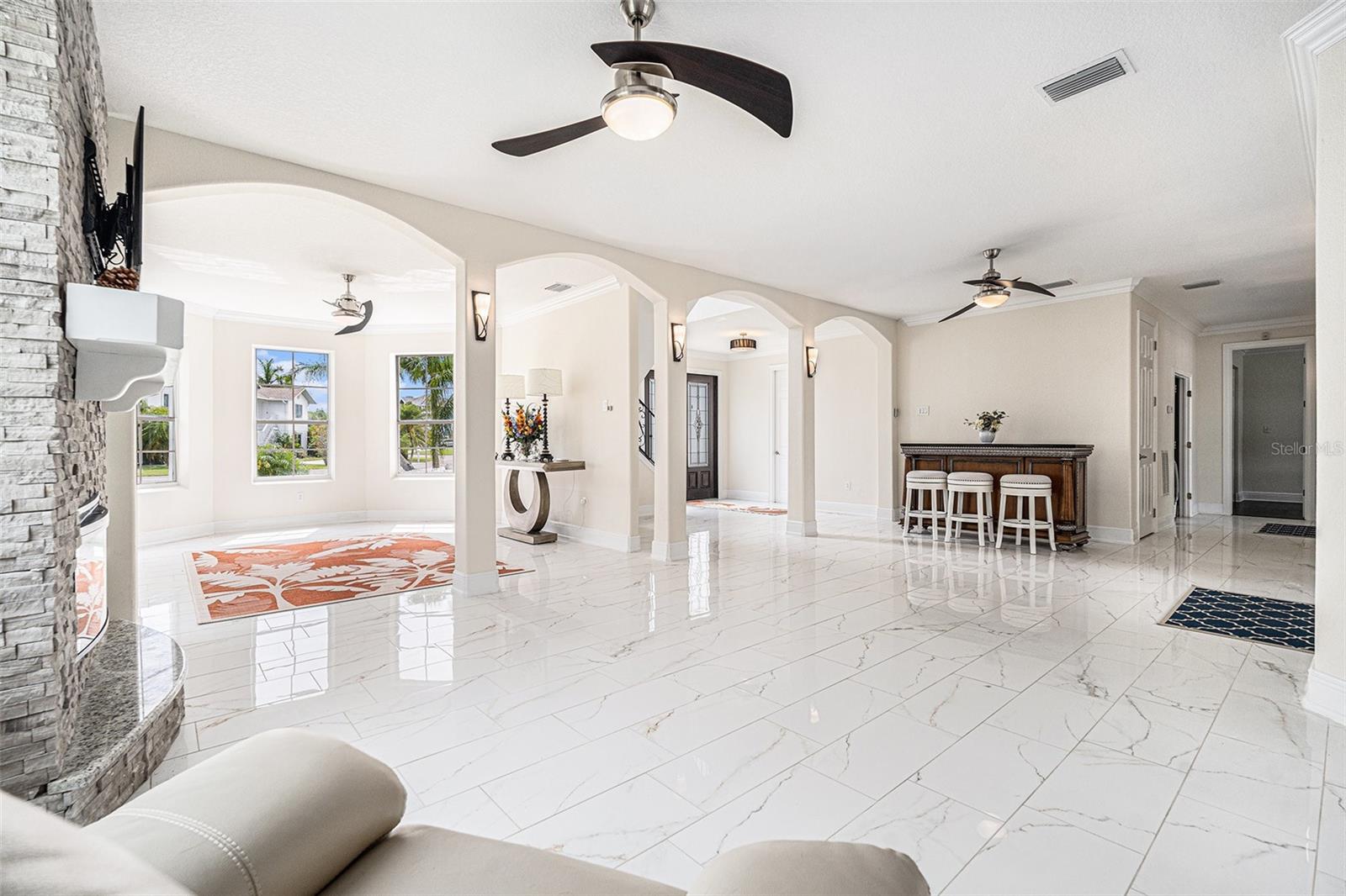 Image 11 of 39 For 4353 Dewey Drive