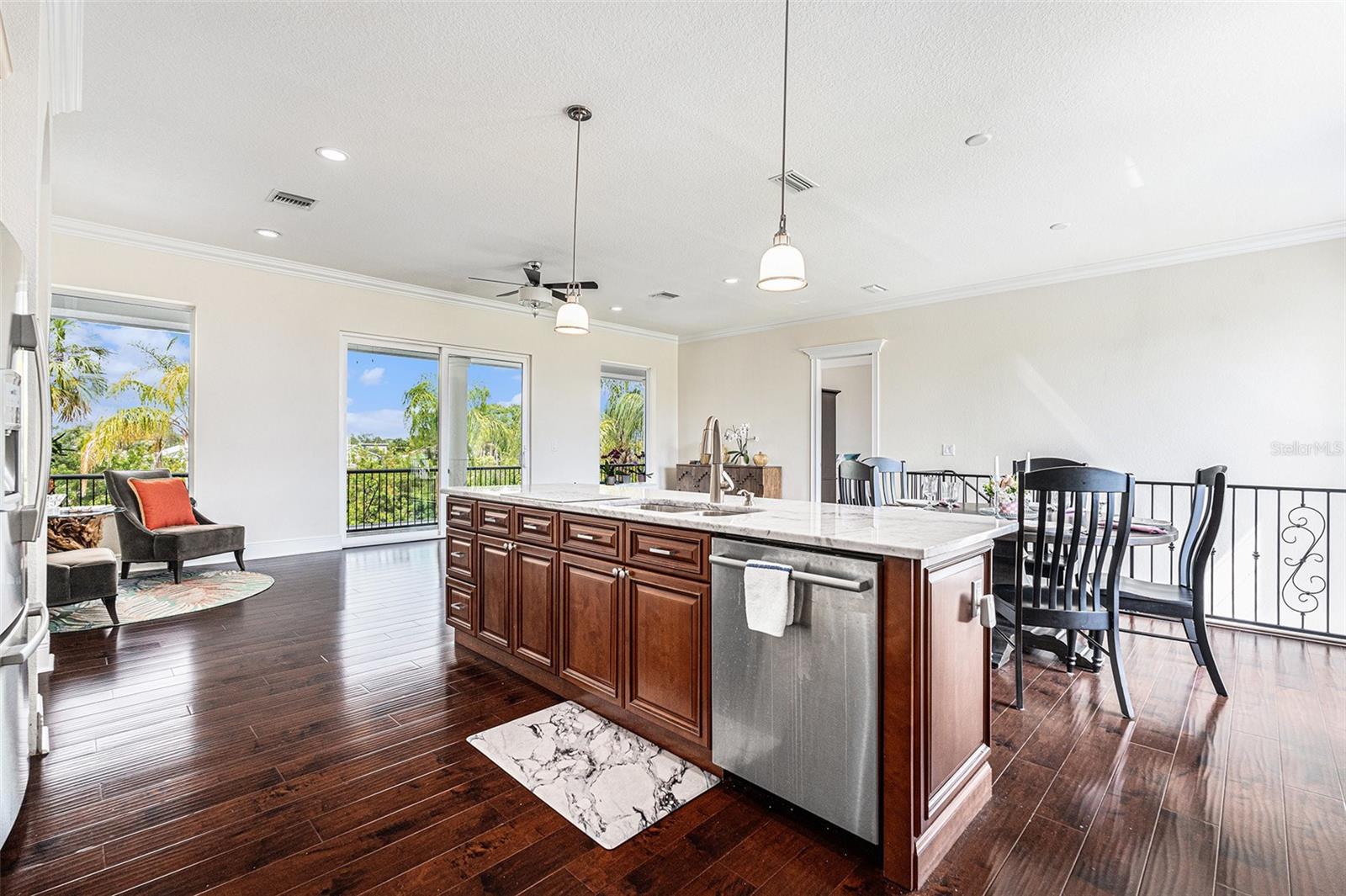 Image 19 of 39 For 4353 Dewey Drive