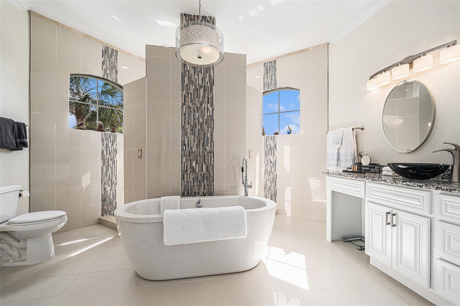 Image 4 of 39 For 4353 Dewey Drive