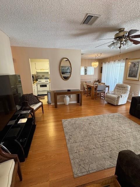 Image 6 of 74 For 1903 Canterbury Lane B2