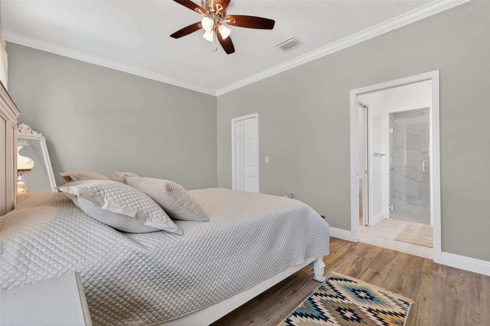 Image 10 of 44 For 405 Boyer Street