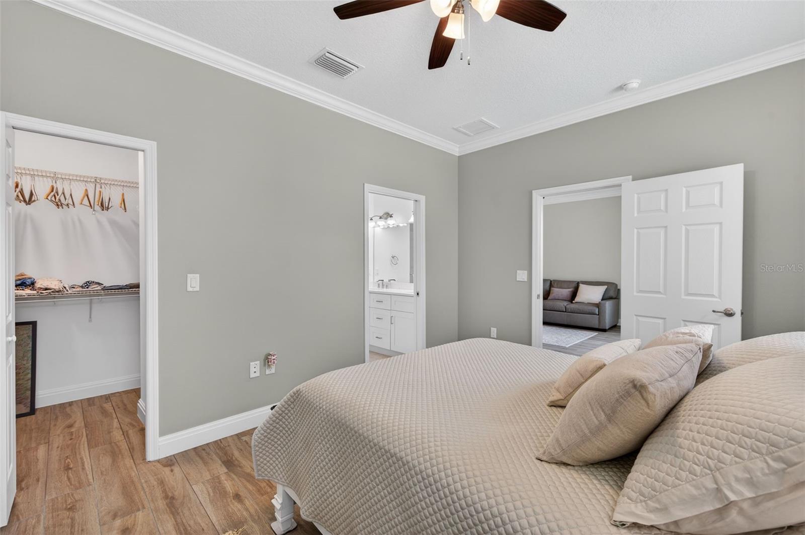 Image 11 of 44 For 405 Boyer Street