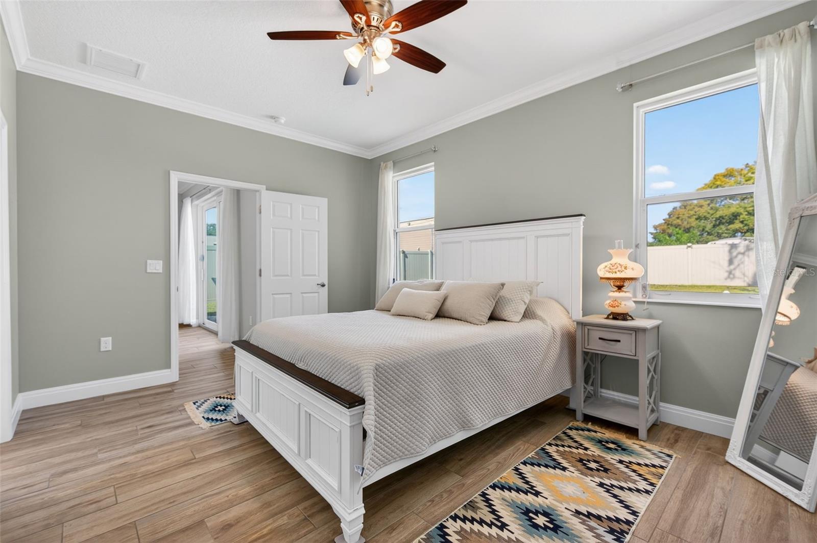 Image 12 of 44 For 405 Boyer Street