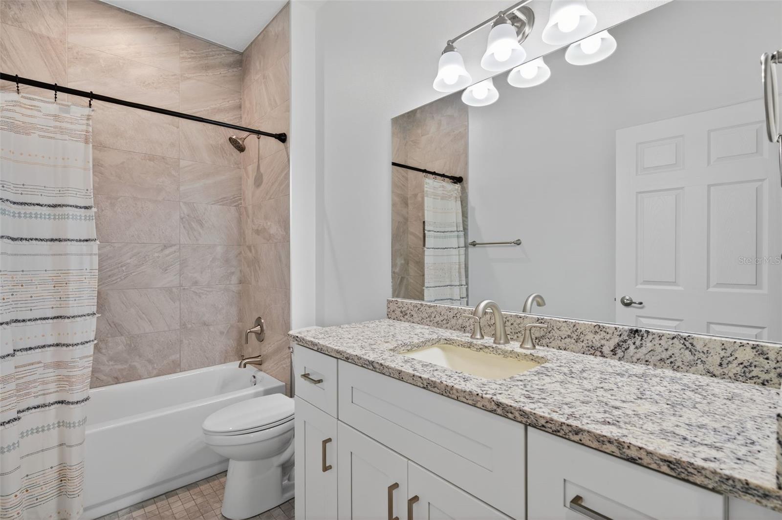 Image 19 of 44 For 405 Boyer Street