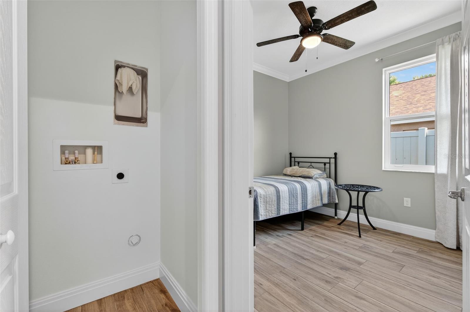 Image 24 of 44 For 405 Boyer Street