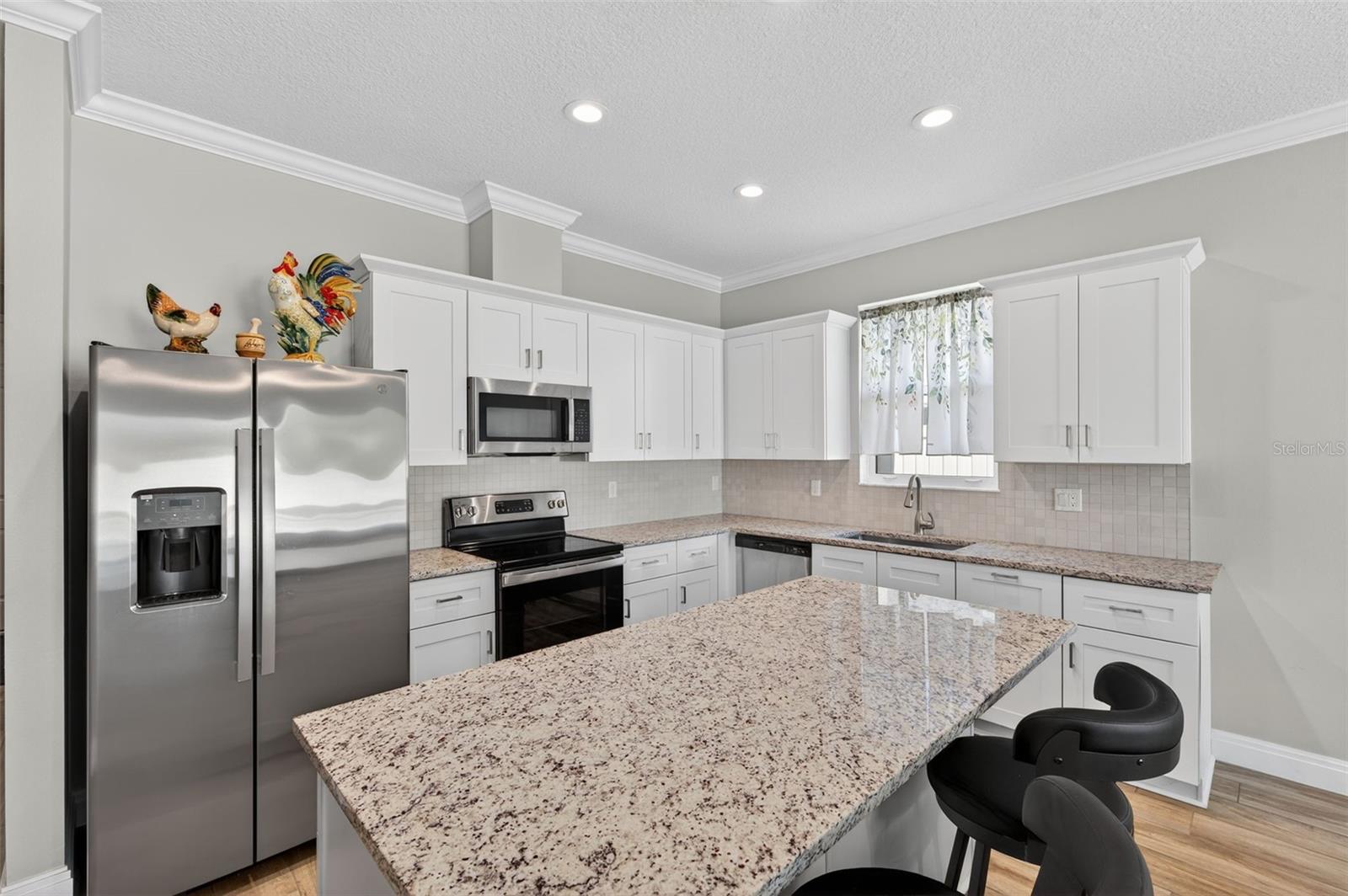 Image 27 of 44 For 405 Boyer Street