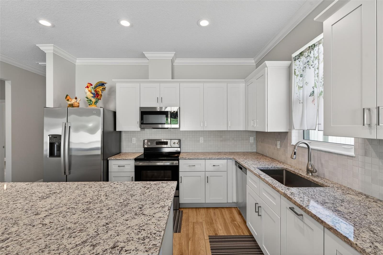 Image 28 of 44 For 405 Boyer Street