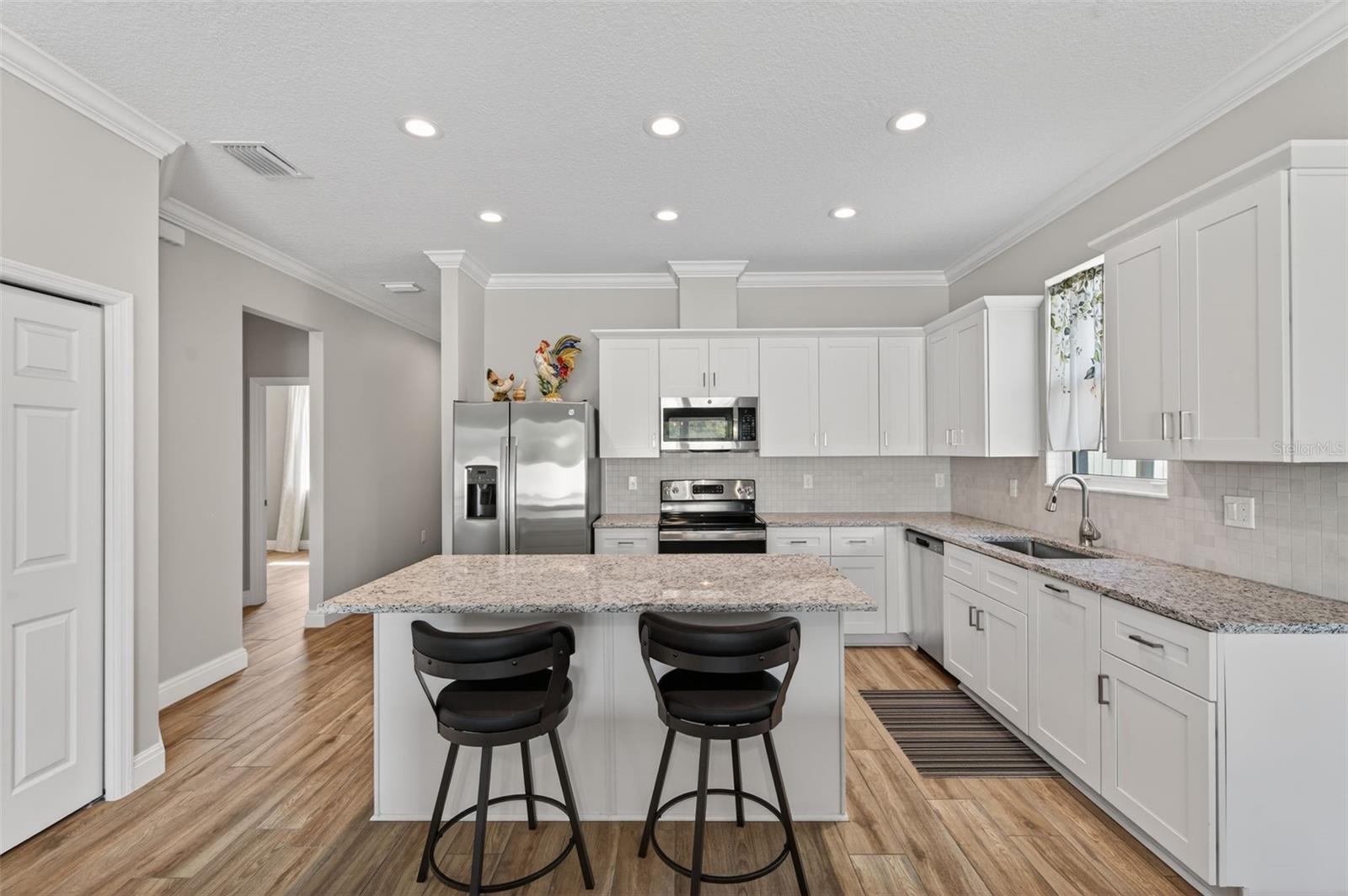 Image 29 of 44 For 405 Boyer Street