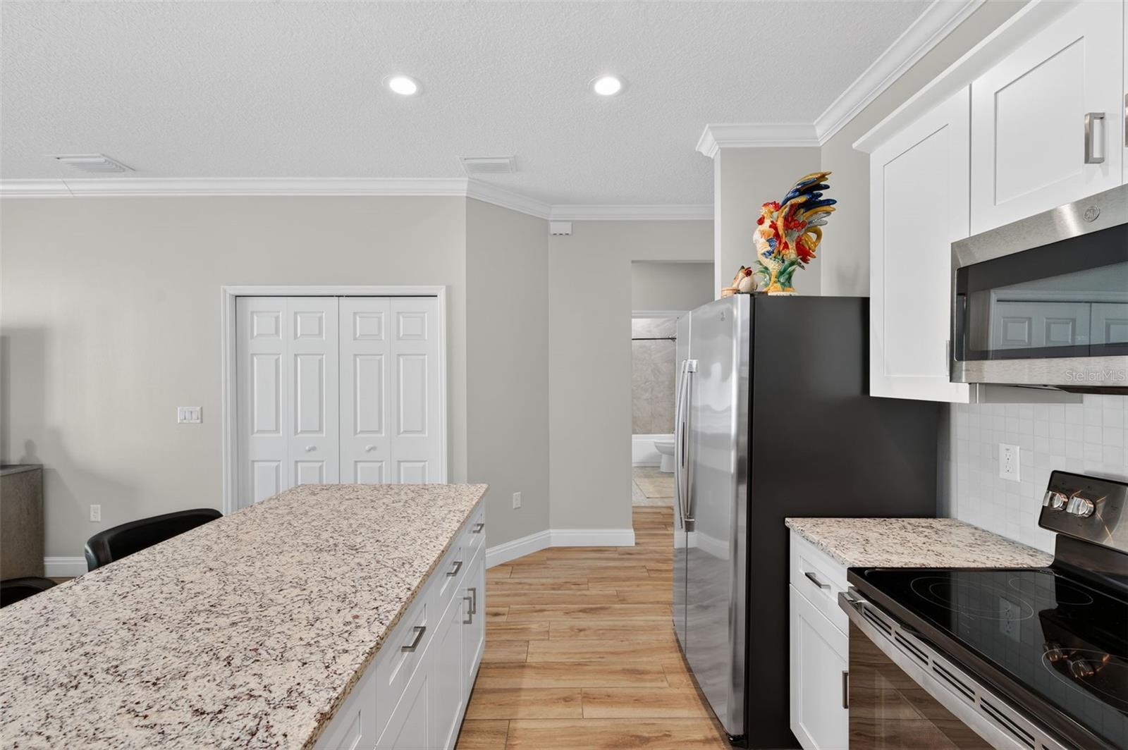 Image 31 of 44 For 405 Boyer Street