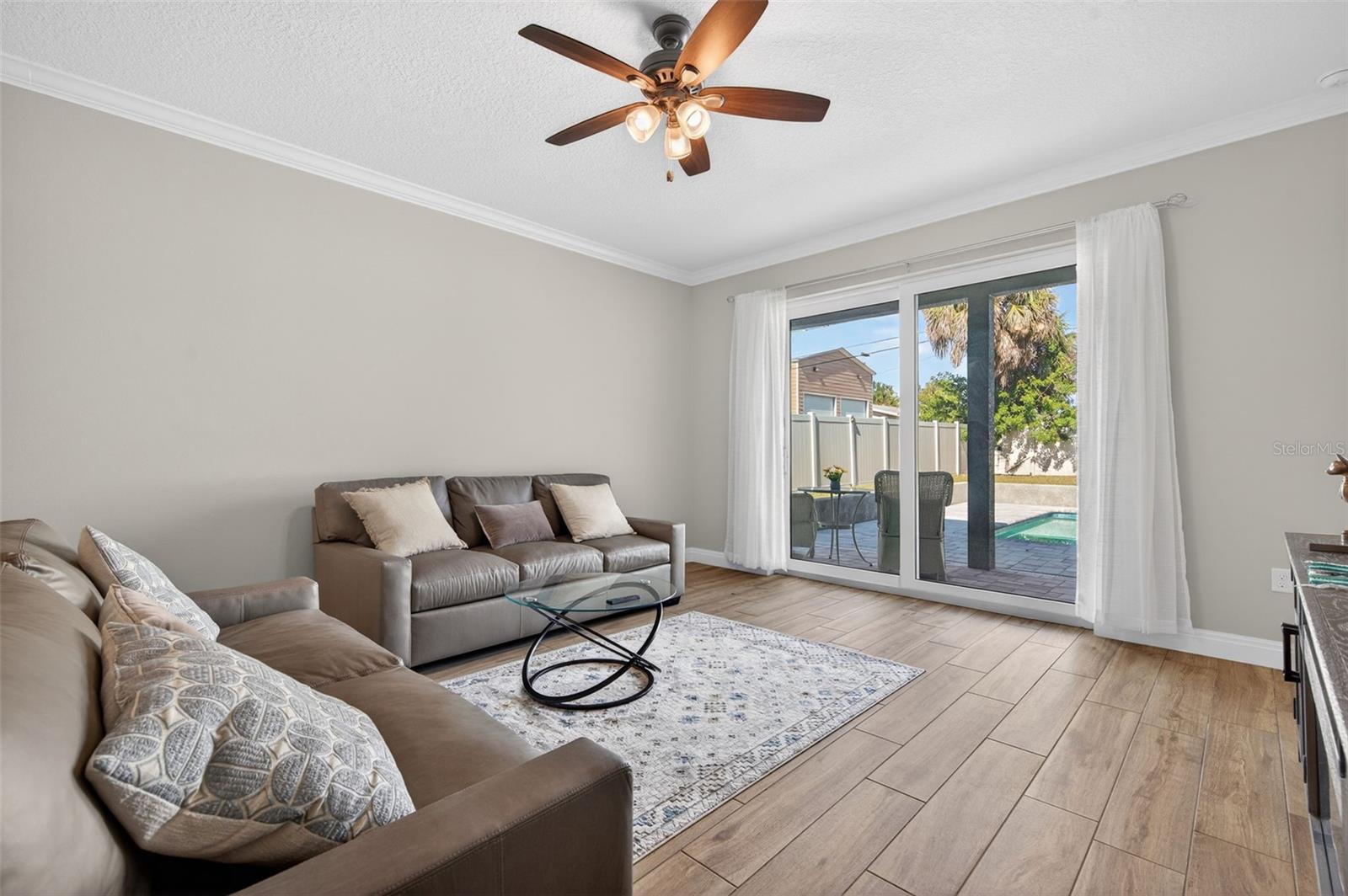 Image 33 of 44 For 405 Boyer Street