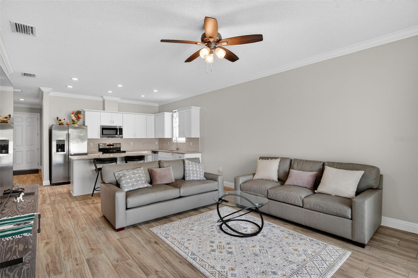 Image 37 of 44 For 405 Boyer Street