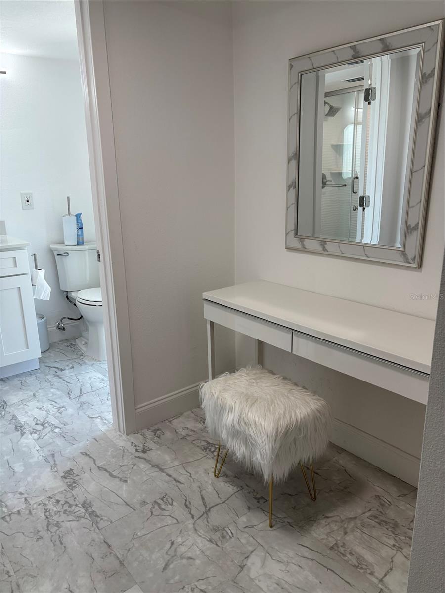 Image 17 of 32 For 4904 38th Way S 417