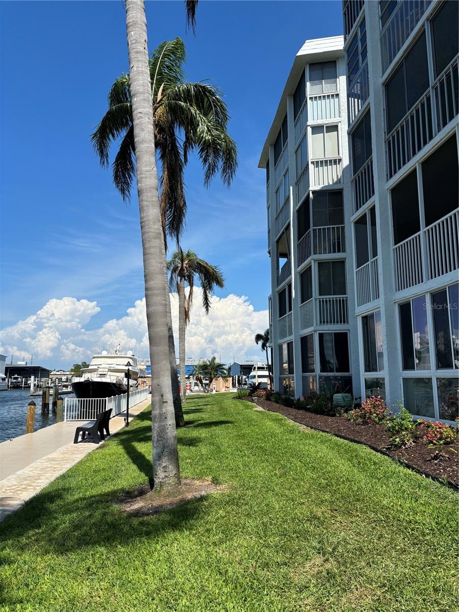 Image 2 of 32 For 4904 38th Way S 417