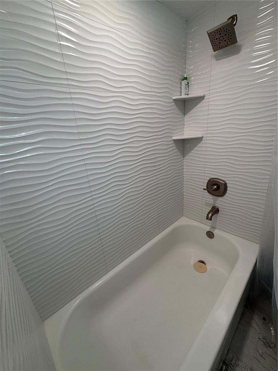 Image 27 of 32 For 4904 38th Way S 417