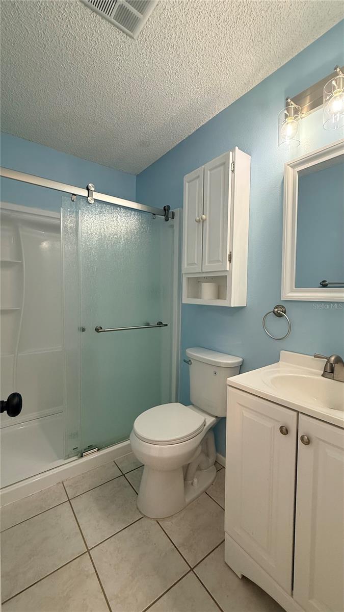 Image 17 of 32 For 7846 Royal Hart Drive