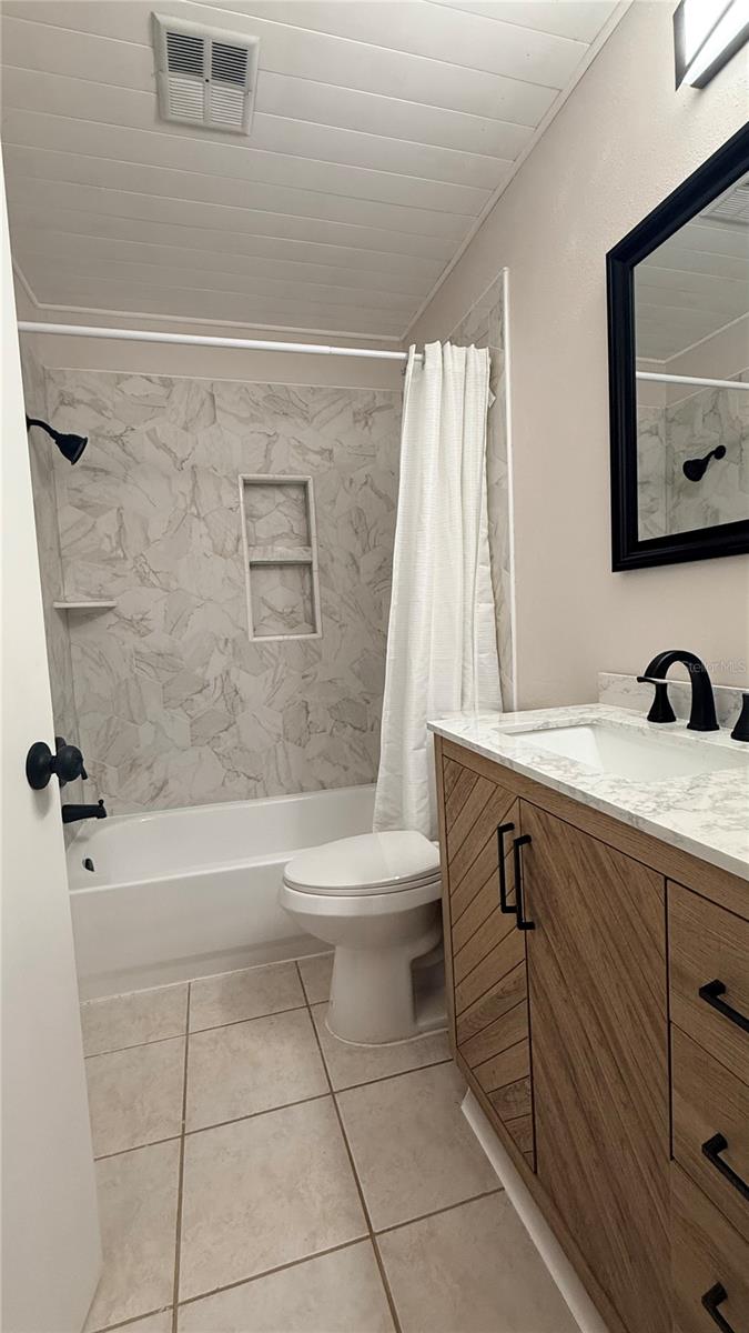 Image 21 of 32 For 7846 Royal Hart Drive