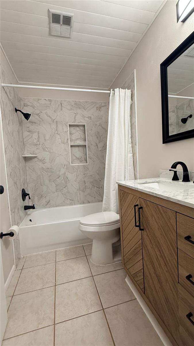 Image 22 of 32 For 7846 Royal Hart Drive