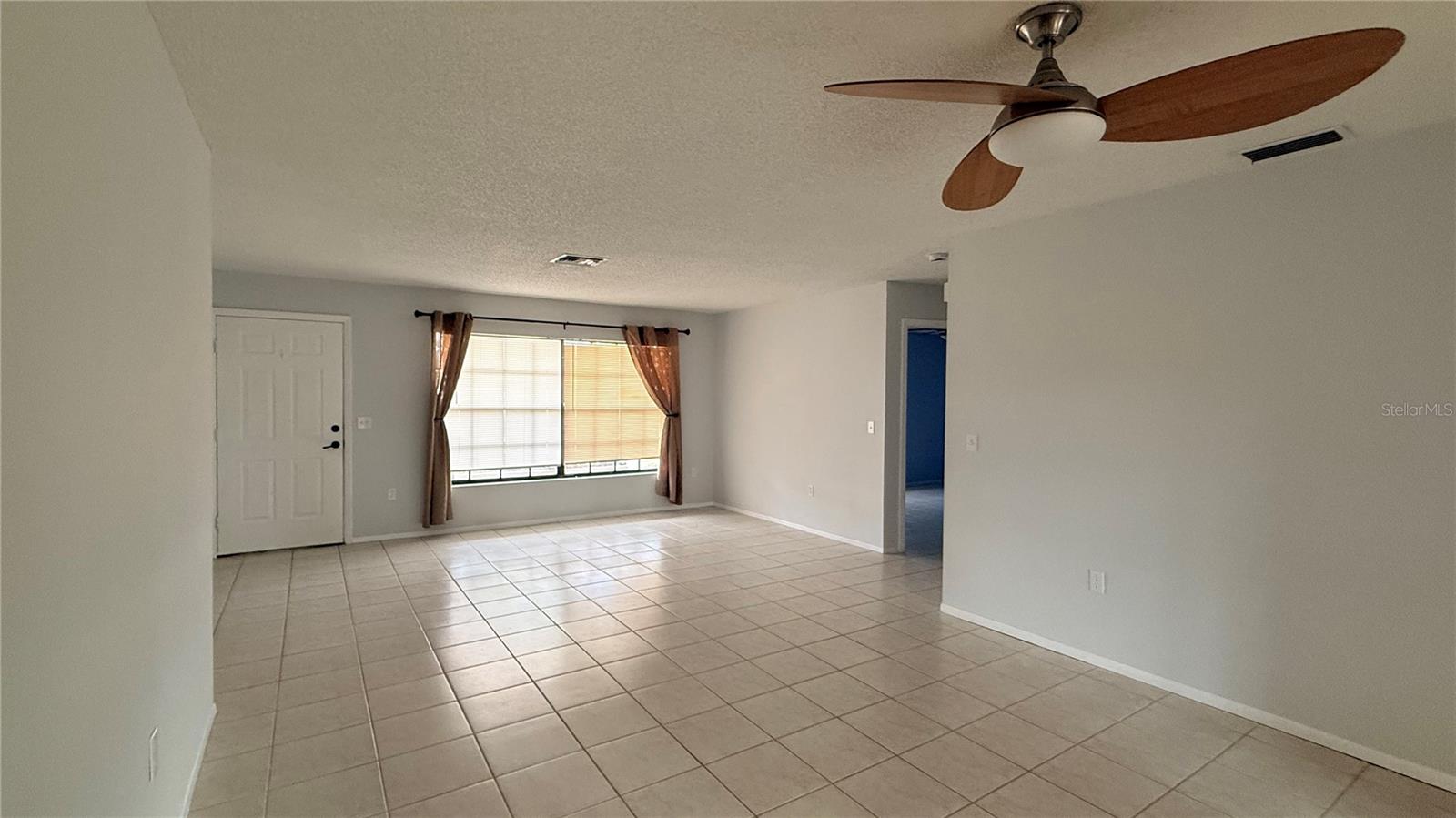 Image 3 of 32 For 7846 Royal Hart Drive