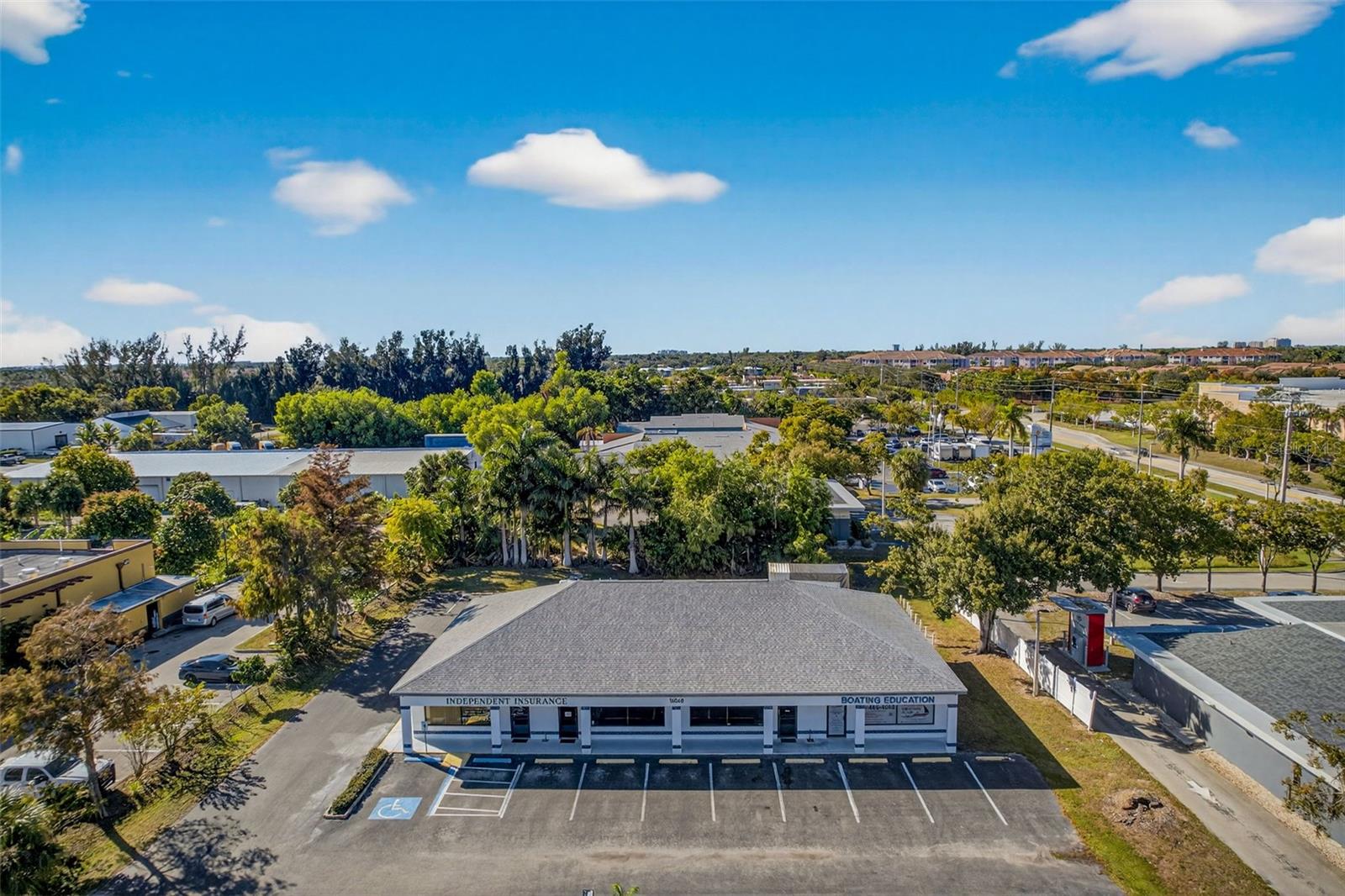 Image 10 of 44 For 16048 San Carlos Boulevard