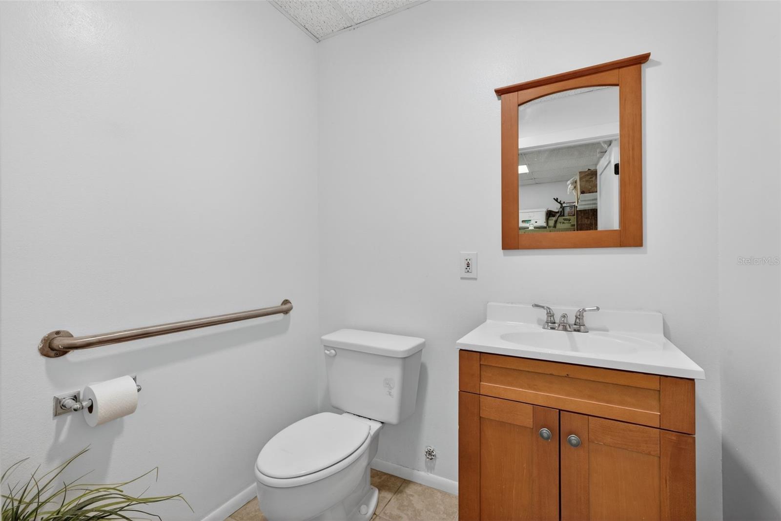 Image 29 of 44 For 16048 San Carlos Boulevard