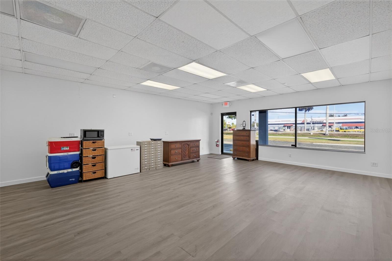 Image 35 of 44 For 16048 San Carlos Boulevard