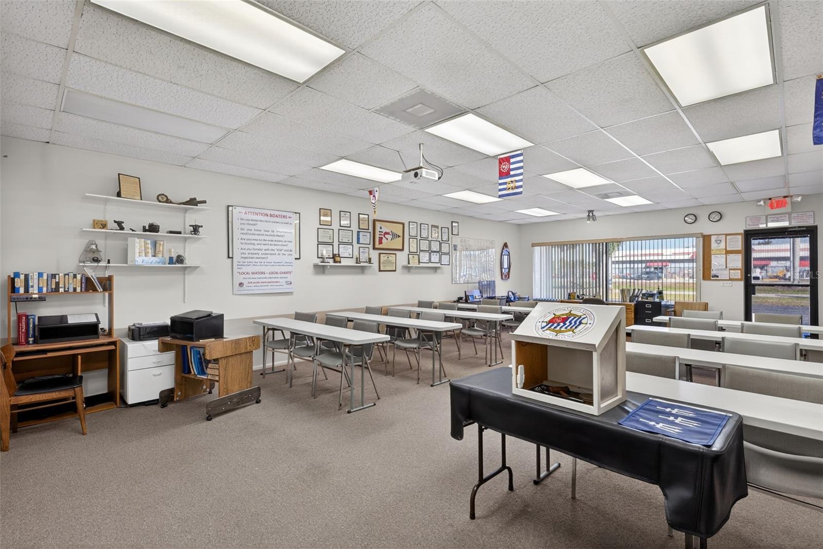 Image 39 of 44 For 16048 San Carlos Boulevard