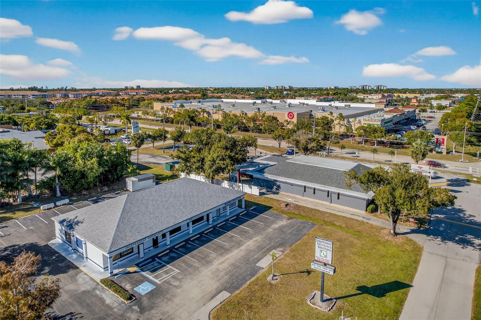 Image 9 of 44 For 16048 San Carlos Boulevard