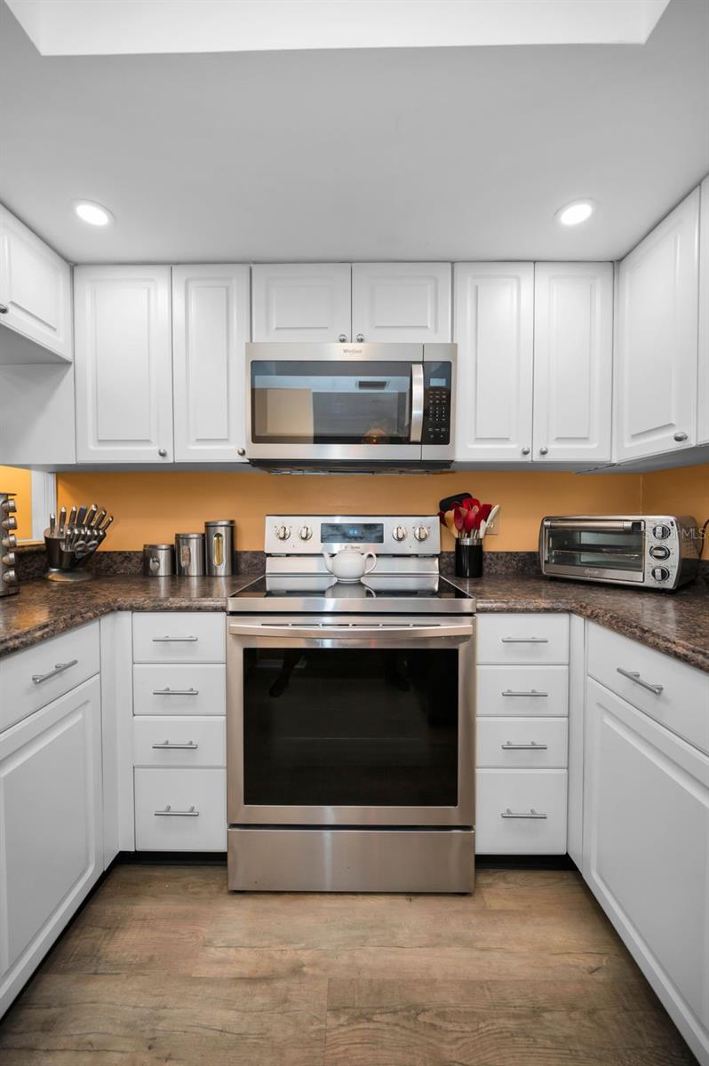 Image 12 of 93 For 2353 Hanover Drive