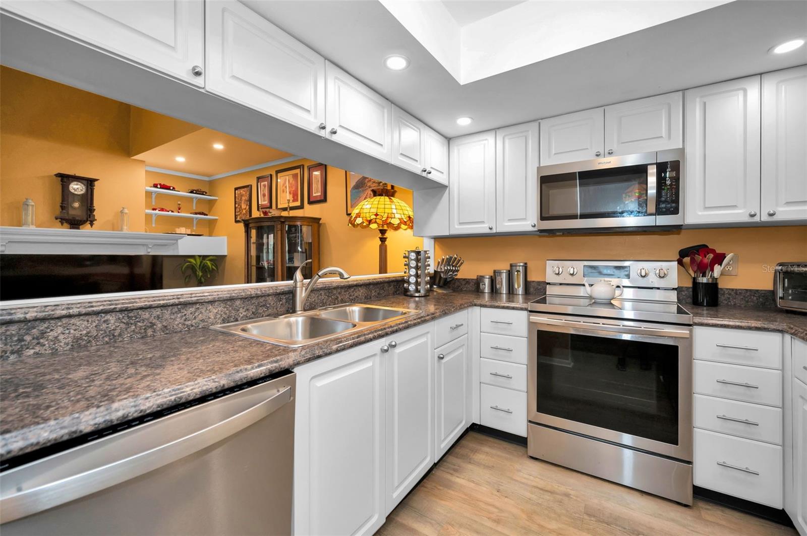 Image 13 of 93 For 2353 Hanover Drive