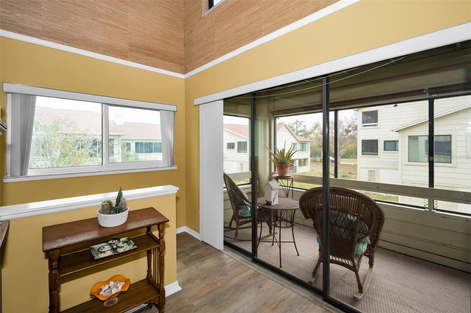 Image 16 of 93 For 2353 Hanover Drive