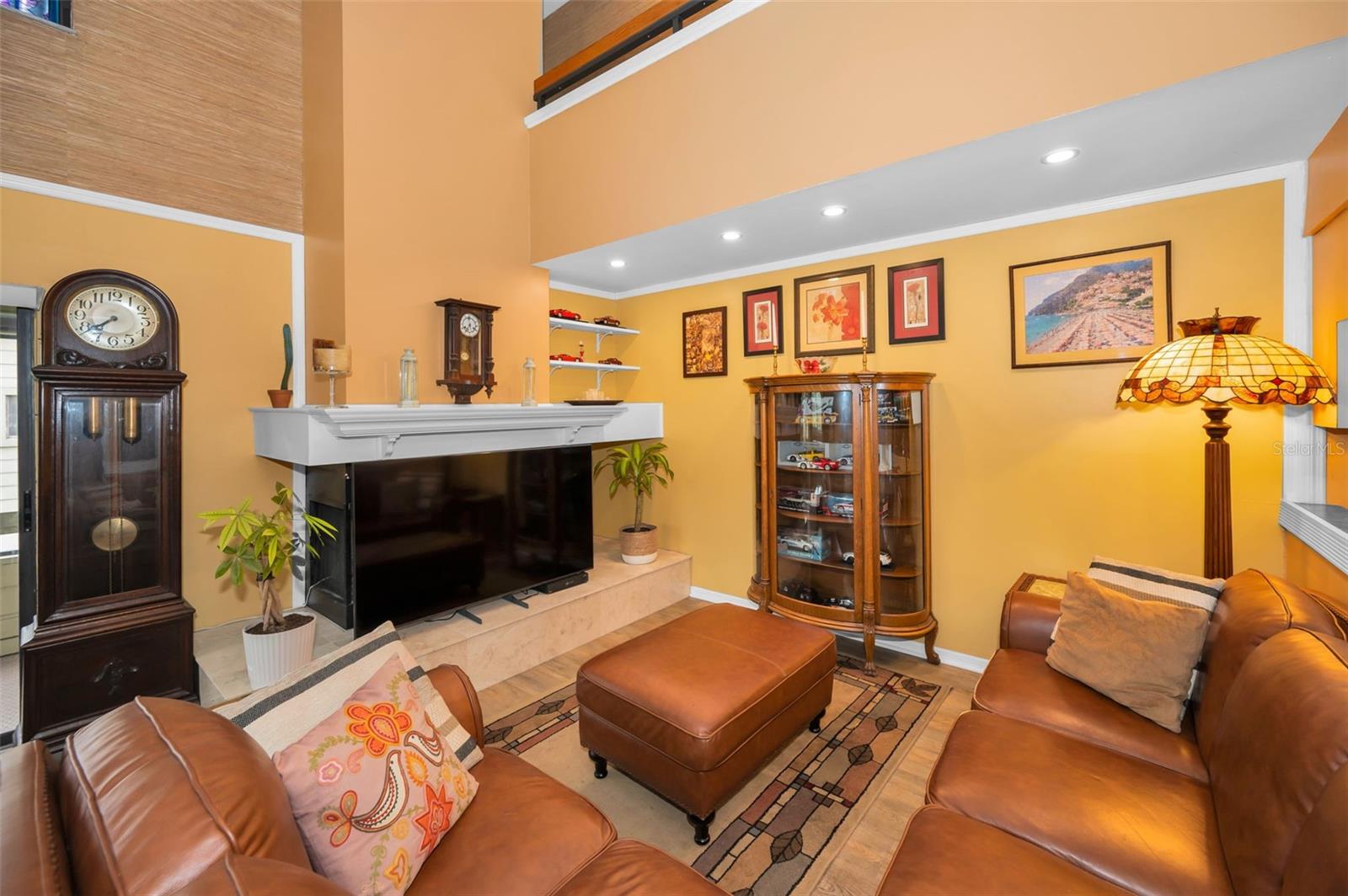 Image 33 of 93 For 2353 Hanover Drive