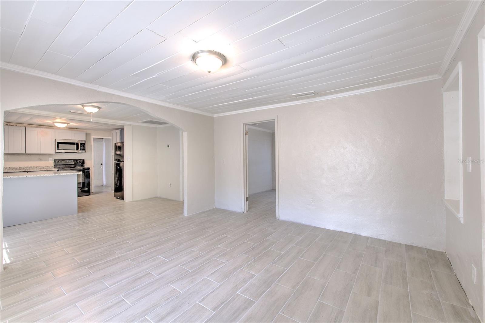 Image 10 of 35 For 905 Ball Street